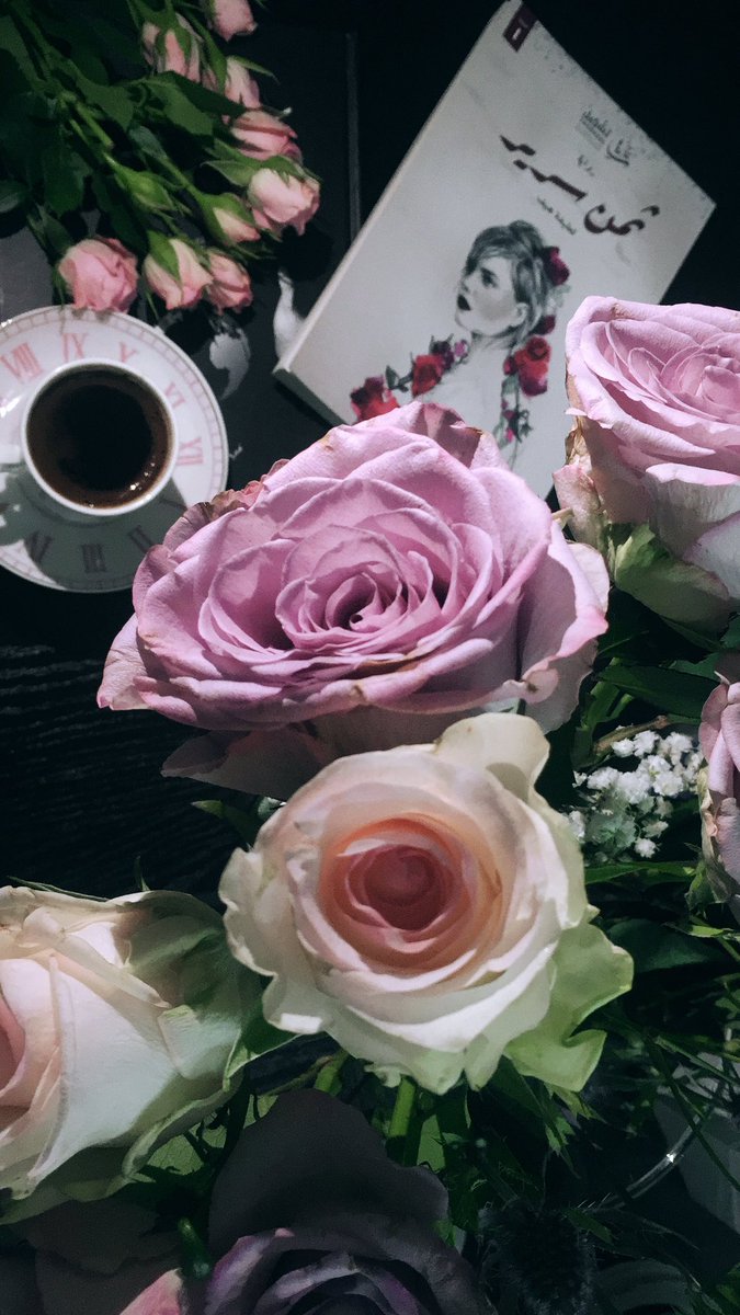 hodoa2016's tweet image. #بوح_حَيَٰاة_جَدِيٰدَةْ
#لنفسي
#صباح_القهوه 
صباح ال أنا ثم أما بعد 
بعض الأيام تمر لا تحمل معها الكثير لتخبرنا به ولكن يكفي أنها تمر بسلام 
الحياة أقصر من أن تنهك قلبك بالعتاب لانملك الوقت ليتذكرنا أحدهم لذا لنتذكر قلوبنا ونهديها ماتحبه 
#هديتي