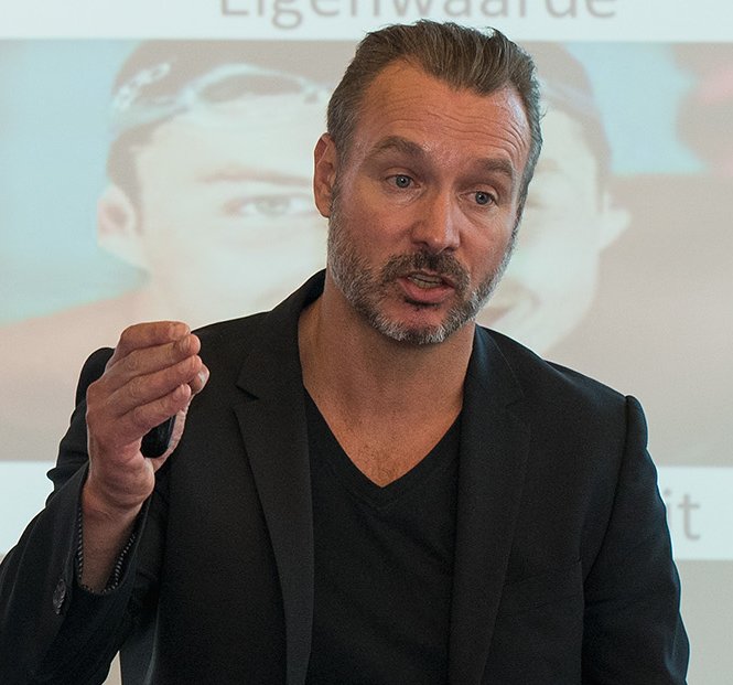 Het best gelezen interview van 2018: Leidinggeven is omgekeerd opvoeden! Interview met Bas Kodden. buff.ly/2QqtJQT