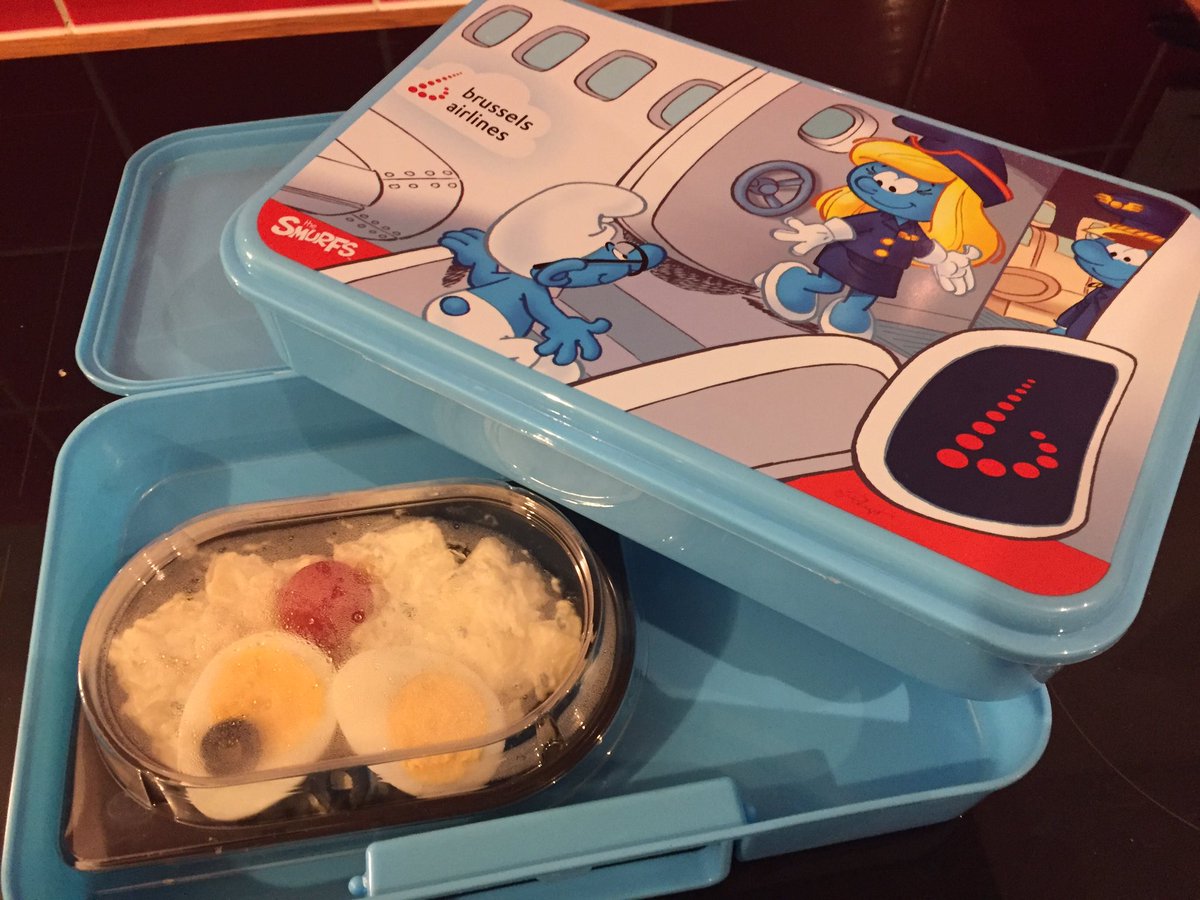 lolocanada's tweet photo. @FlyingBrussels 6 children flying Flex &amp; Fast last Sunday, including my 4, and none of them ate the “salad” (they did not even open it). Maybe it is time to change the children menu not to waste more food. https://t.co/hXOxZmKKYD