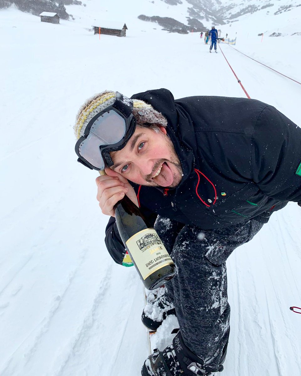 They’re one of our favourite go-to producers in places like a ski hut – you’re guaranteed to get a decent drop. #Austrianwine #TuesdayMotivation