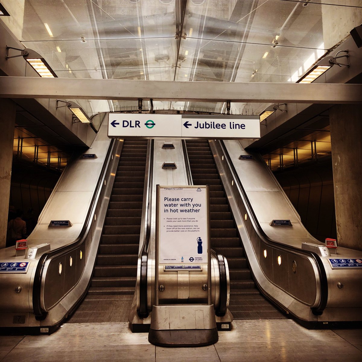 caxton_works's tweet photo. The London Underground is actually majestic @transportforlondon
#canningtown #eastlondon #londonunderground #dlr #jubilee #majestic #escalators #theatrical #investinpeople #investinplaces #investinbusiness #community #caxton #works #caxtonworks #caxtoncommunity https://t.co/JFobdUjWLc