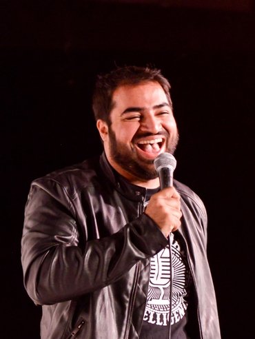 lsqtheatre's tweet photo. Aatif Nawaz brings his hit show Instant GrAATIFication. Fresh off a successful run at the Fringe and subsequent tour, Aatif brings his hilarious assault on the impatience and entitlement of the 21st Cent experience to London for a special extended show.
https://t.co/0w0mG6rvT8 https://t.co/B2CZCRSbvJ