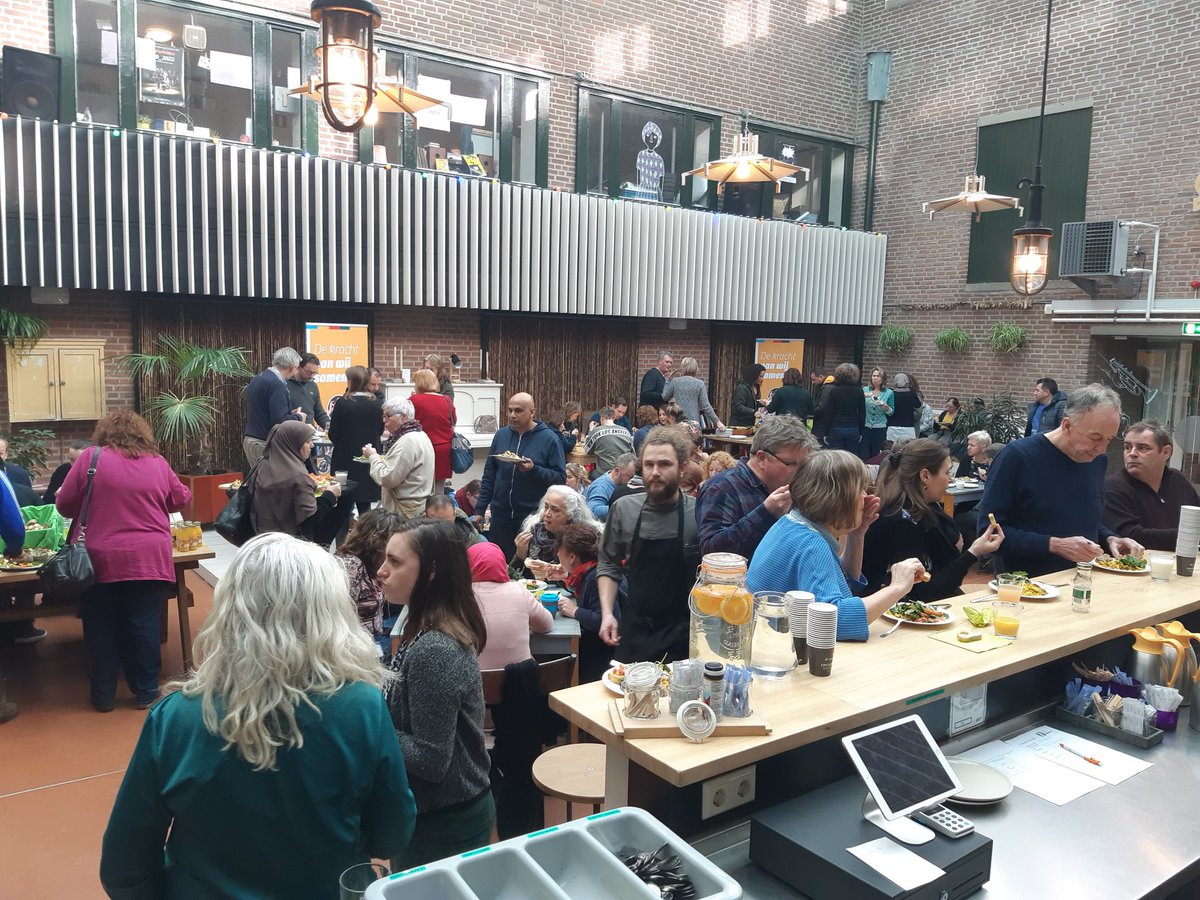 XxxxDOCK's tweet photo. @DOCKUtrecht  na een heerlijke Lunch #DeKokjes  weer verder met introductieprogramma. We gaan verder in gebieds-Teams. https://t.co/yfF6O1aJ9f