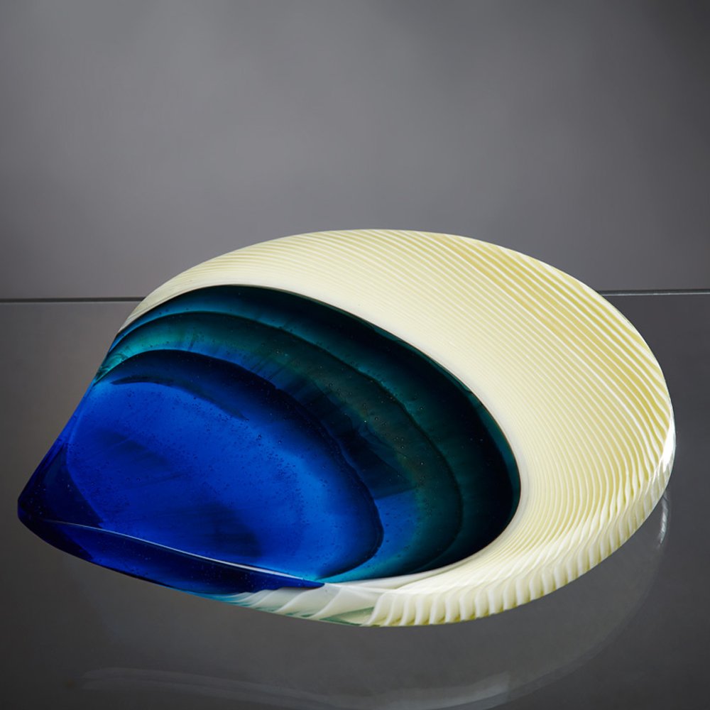 An awe-inspiring & unique glass sculpture ‘winter lagoon’ by Roberta Mason @bcg_bobbimason bit.ly/2H1MTNH

#bluechromisglass #bohaglass #interiordesigndecor #contemporaryglassartist #handblownglass #uniqueglasssculpture