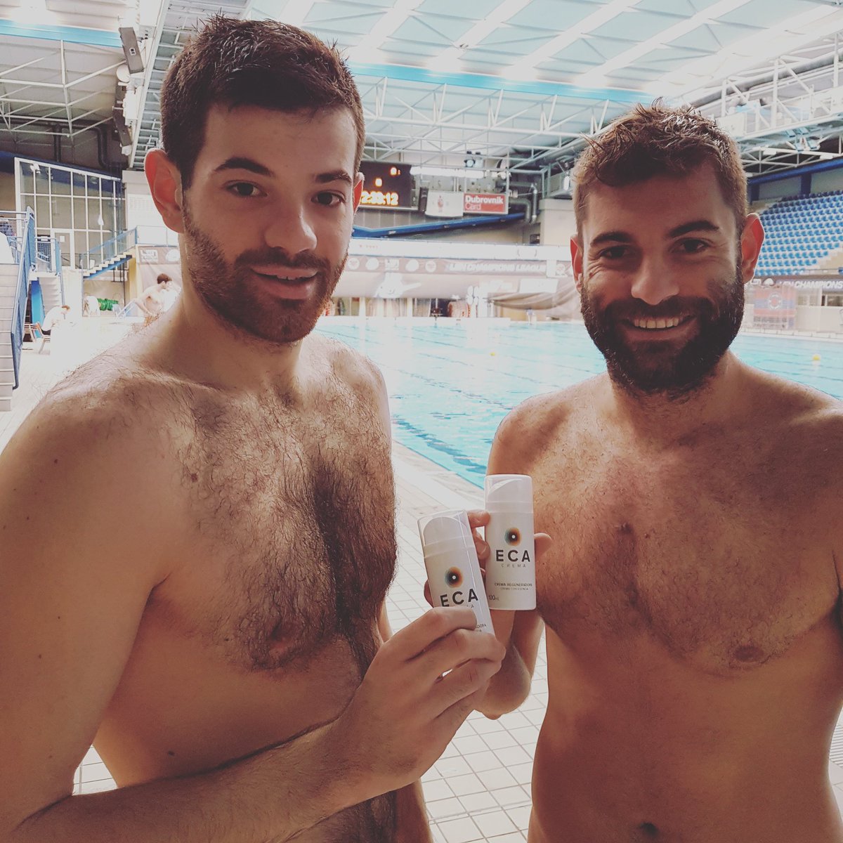 Una vez más dar las gracias a <a href="/sucavich/">Francesc Sucarrats Botet</a> y <a href="/lestudivic/">L' ESTUDI VIC</a> por estar siempre a mi lado.  No deja de sorprendernos, esta vez con <a href="/cremaeca/">@cremaeca</a> una garantia para la salud y prevención para nuestros articulaciones.