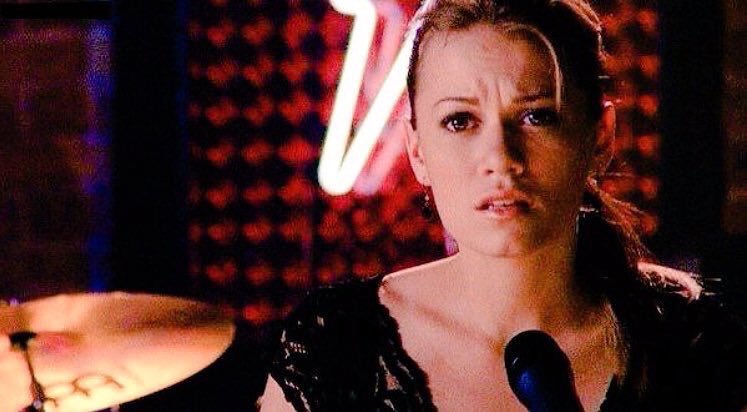 OTHdiary's tweet photo. Nathan’s first and last time watching Haley perform at Tric. https://t.co/gSlV9WfYJH