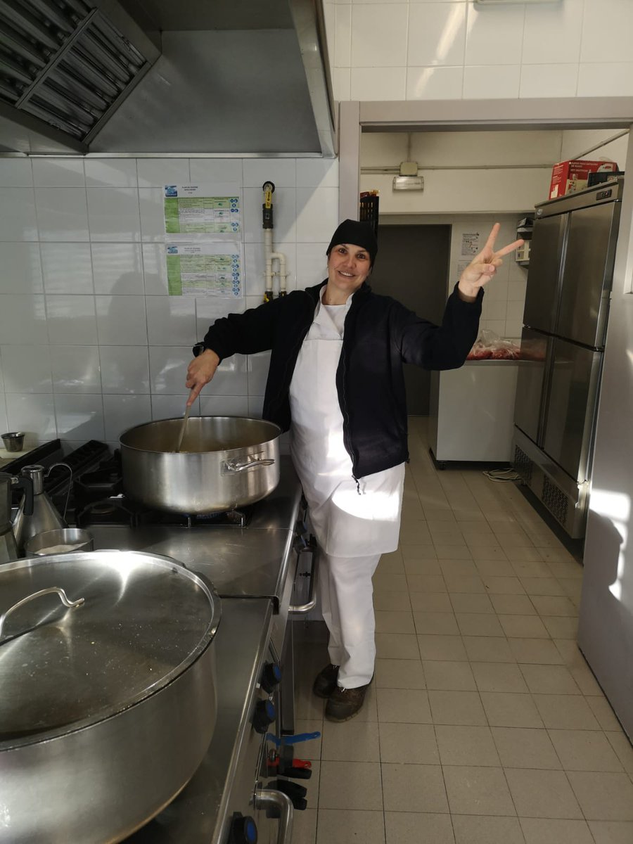 ecomenja's tweet photo. Encenent els fogons i arrancant la maquinària amb il·lusió!
Bon inici de segon trimestre!!!!
#ecomenja #MenjadorsEscolarsEco
@escolamogent @escolacamins @IEAOm https://t.co/YLTHIq8QXG