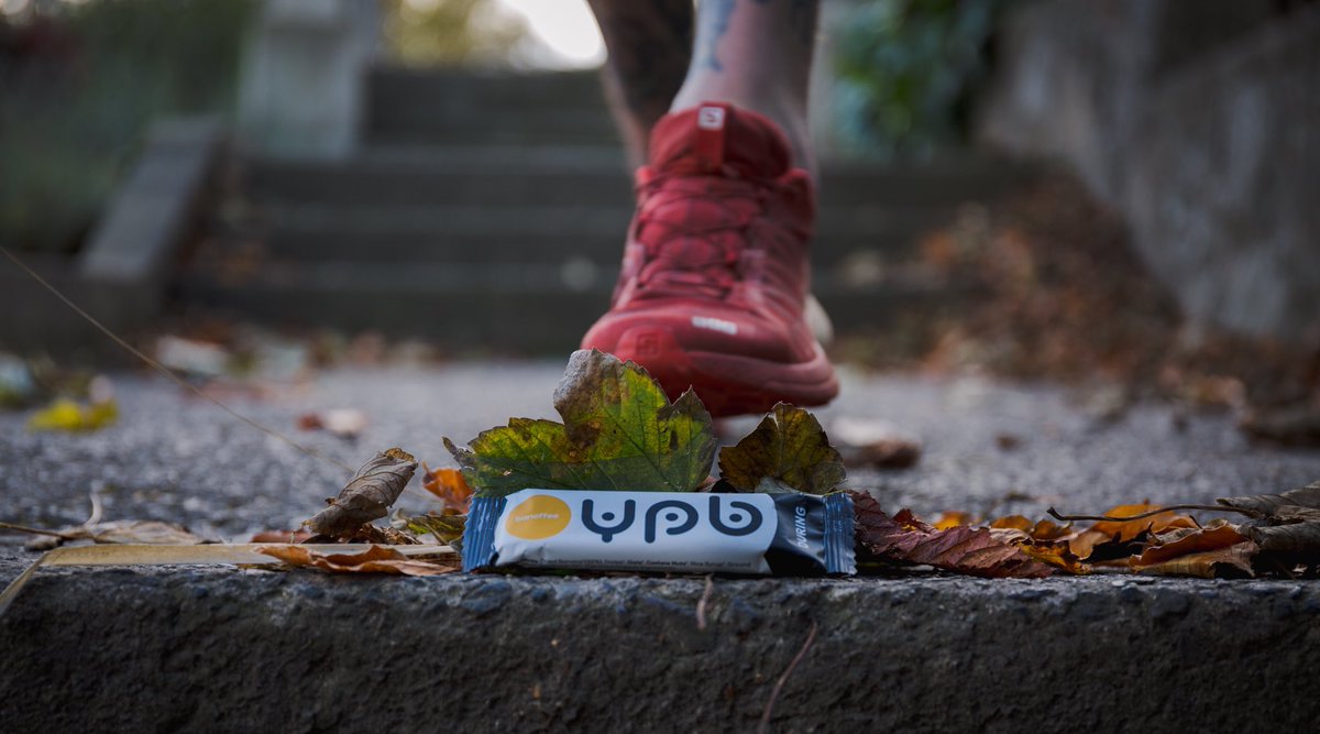 JuJuJay3's tweet photo. Good morning to you all from #jujujay along with @liveYPB bars!! And as many might know there yum!! #liveypb #trailrunner #mountainrunner #skyrunner #hiker #climber https://t.co/N7eBv9B03c