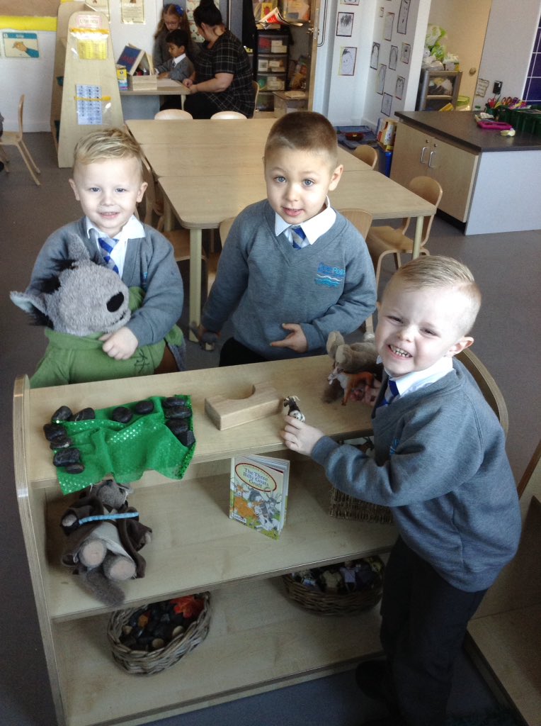 DeePointPrimary's tweet image. Jupiter are enjoying their first day back at school ⭐️ #EagerToLearn #SuperStars