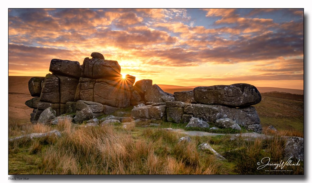 jeremywillcocks's tweet photo. Black Tor Sun Star. #dartmoor #dnpa #Devon #visitdevon #ilovedevon #jeremywillcocks #dramaticdevon #sunrise #landscapemagazine @jeremywillcocks @dartmoormag @GoDartmoor @GreatDevonDays @DevonSouthWest @DevonLife @visitsouthdevon @VisitDevon @SouthDevonAONB @DartmoorDevon https://t.co/IwinZoRliK