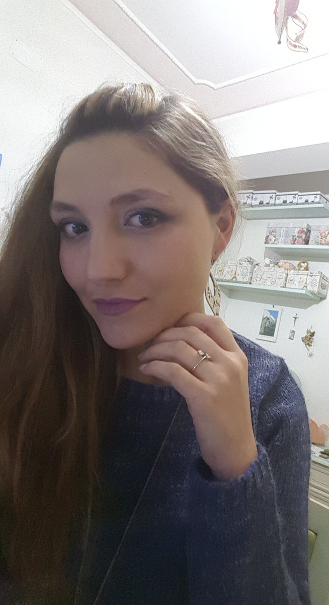 maryro1611's tweet photo. Make up firmato Essens😉😍😍😍  cosa aspettate volete la qualità  ESSENS ce l'ha 😉😉😉😉💪💪💪😙😙😙❤ #makeupbeauty #lovemakeup #opportunities #makeupartistitaly #loveessens #essensitaly #essensbeauty #work #goodsunday #happynewyear #relax #goodday👌 #benessere #beauty https://t.co/UkLTJEuV1v