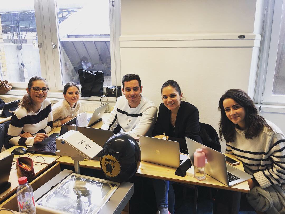 supervakero's tweet photo. My students @IAE_Lyon #iaelyon2019 https://t.co/PWLLbXrCJa