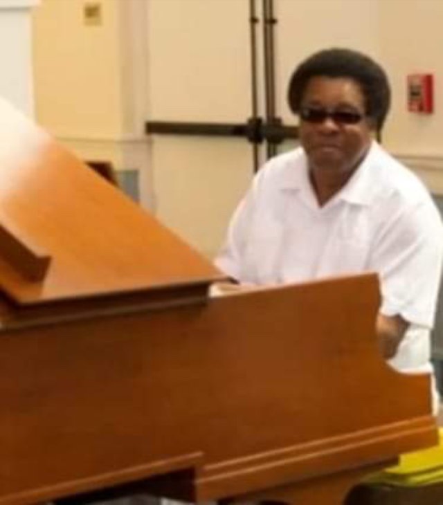 Vallejorapog1's tweet photo. Getting ready to bury my dad today. He was an AMAZING piano player and even greater human being. #RestinPeace #MacDance https://t.co/bsbv4hpmm0