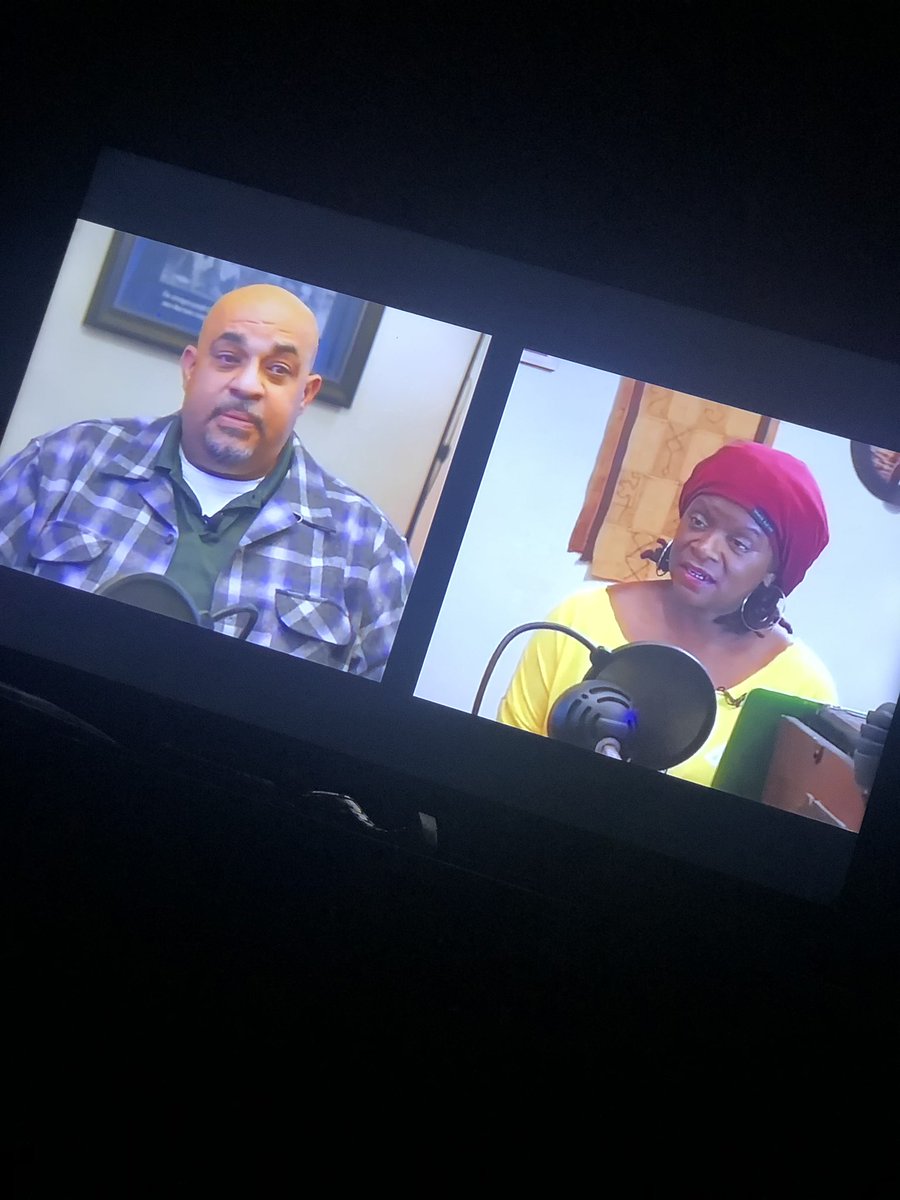 CEEJAY024's tweet photo. @Freezluvcomedy
#FreezTalks is the SHIT!!
U supposed to tell me when them rackets get loose!!!😂💯 https://t.co/jHIDTpUFGy