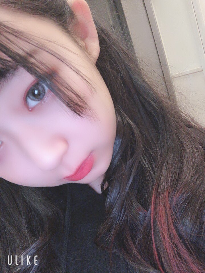 病みたかった。 このパーカー着すぎ