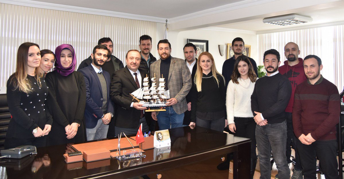 TarımveOrman Bakanlığı'na atama bekleyen kardeşlerimizin temsilcilerinden beklenti ve sorunlarını dinledik
Geçtiğimiz günlerde Sn.Bakanımız Bekir Pakdemirli'ye ilettiğimiz;"Yeni personel alımı"talebimiz ve bu konudaki çalışmalarımız hakkında bilgiler verdik
#ÖncüSendikaToçBirSen