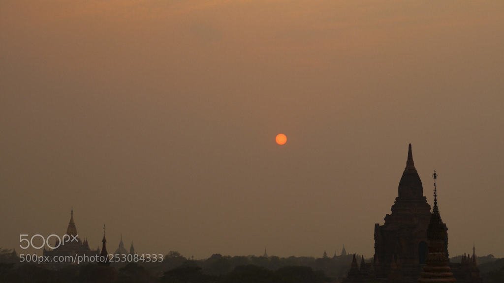 Bagan - sundown on temples 2 (автор фото Metravelphotogallery) #закат #фото