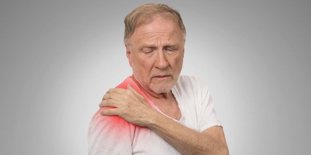 jbjs's tweet image. Surgical management of completely displaced midshaft fractures of the clavicle is becoming more frequent, although long-term follow-up with Level-I evidence is scarce. hubs.ly/H0g4lqM0 #JBJSOpenAccess