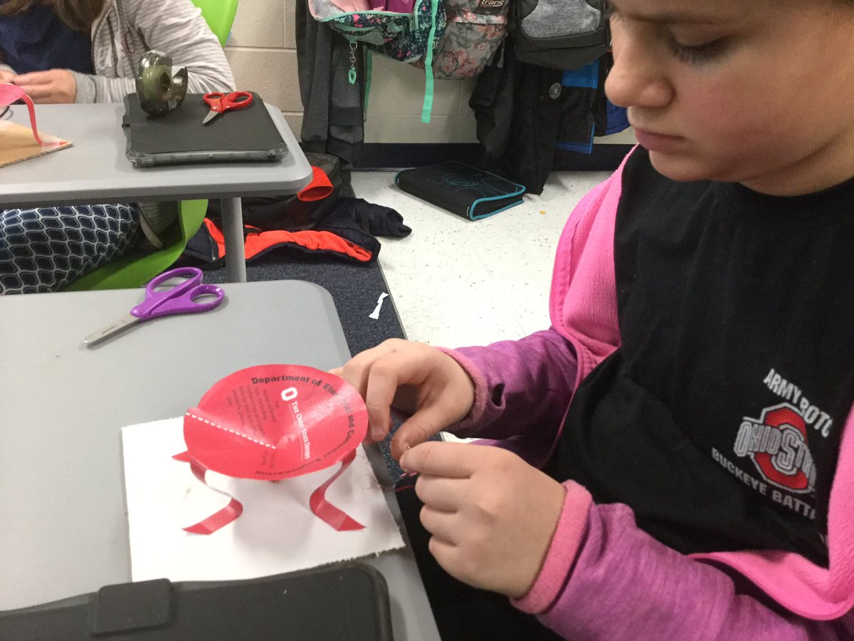 NorwichTeamMC's tweet photo. Ohio State volunteer came to show us how to make our own speakers! Great connections to our sound unit! https://t.co/Rmm9tRMO65