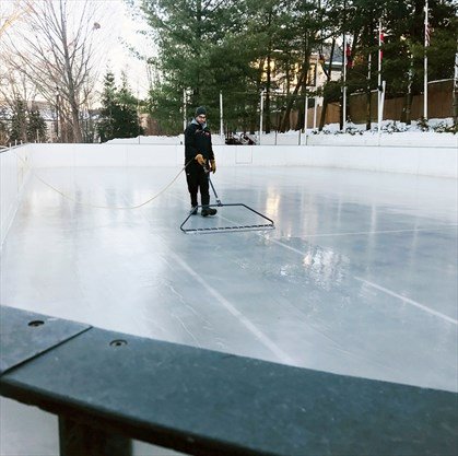 Simcoe Com On Twitter If You Want Help Building The Backyard Ice