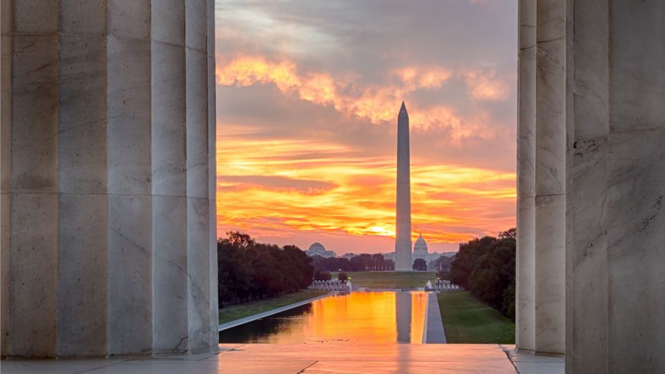 AmericanTrainV's tweet photo. Rail Getaways &amp; Train Trips | Amtrak Vacations and America's Train 

Read more => https://t.co/v88gwmVaZl

#AmericasTrain #Luxury #Train #Railway #Vacations #Trips #FrontPagePR https://t.co/GHXYiNkh0W