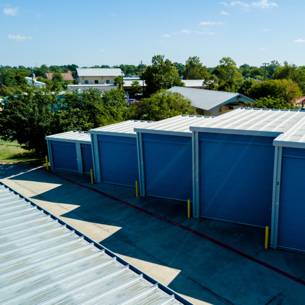 HomeSelfStorage's tweet image. With units ranging from tiny (5’X5’) to gigantic (10’X30’), you'll have no trouble finding the storage you need.