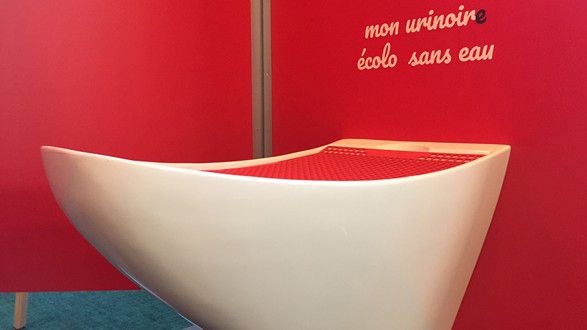 madamePee_fr's tweet image. #changerlesmentalites  ! @ohmymag a parfaitement capturé l&apos;ADN de @madamePee_fr buff.ly/2Tvj4q6 #pipitech #urinoire #egalitefemmehomme