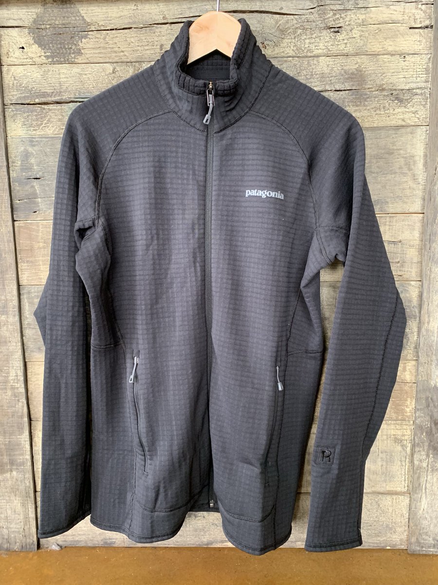 BrushyMtOutdoor's tweet image. The @Patagonia classic #R1FullZipJacket is a versatile #midlayer for days on the #mountain and everything in between. Made with light and breathable fleece and permanent #odorcontrol so you’re always fresh!