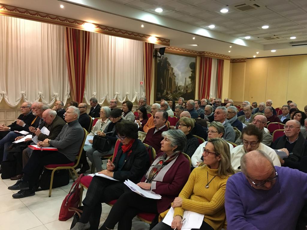 ancescaoaps's tweet photo. Oggi a #Bologna il primo dei due incontri formativi sul nuovo Regolamento europeo sulla #privacy dedicati ai Coordinamenti regionali e provinciali di #ANCeSCAO19 del Nord Italia. Il prossimo appuntamento il 15 gennaio ad Anagni (FR) #formazione #GDPR https://t.co/2F8Y1j5NIg
