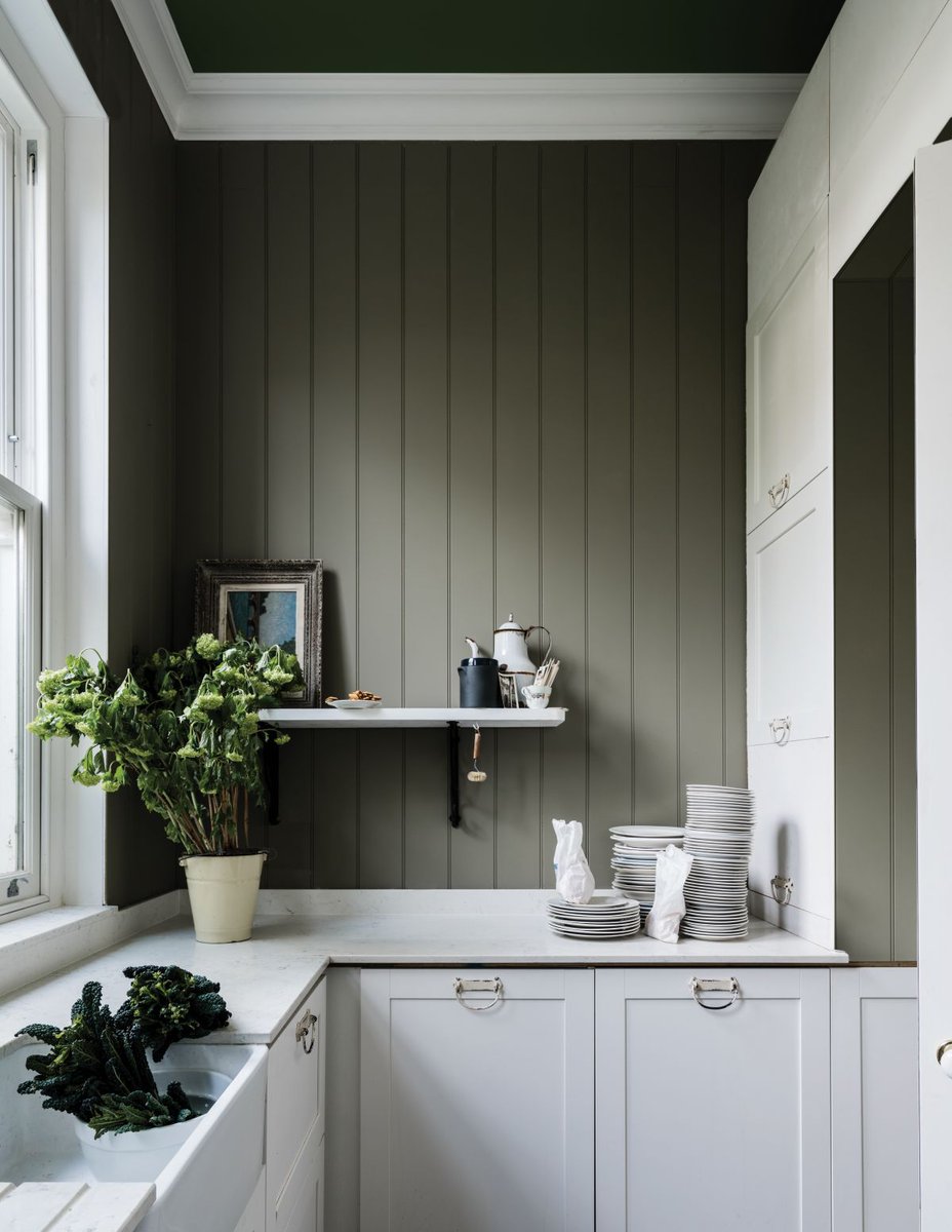 PeriodLivingMag's tweet image. How to choose paint to decorate a period home buff.ly/2VywmUJ