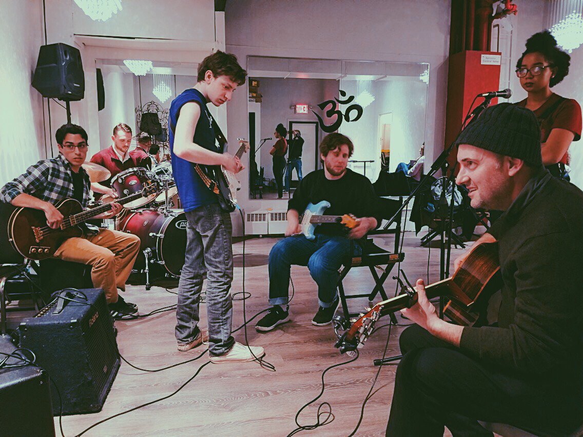 Addiction Dr. + Music Recording = Youth Recovery at #RoadRecovery #TraxProgram <a href="/RecoverySpotNY/">RecoveryspotNY</a> last night with @DrScottb in new creative collaboration || #peersupport #recovery #afterschoolprogram #addiction #prevention #nonprofit #charity thanks <a href="/ShineMakerOrg/">ShineMakerFoundation</a> &amp; <a href="/ThresholdNYC/">Threshold Studios</a>