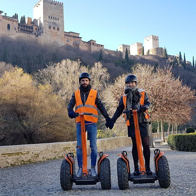ExplorerGranada's tweet photo. Un placer chicos, pasar un buen rato en grata compañia disfruten de esos momentos unicos y especiales. 
#segway tour #andalucia #ebike tour #experiencias #albaicin #sacromonte #paseo por Granada #Granada #city tour https://t.co/bU8nTOcdhZ