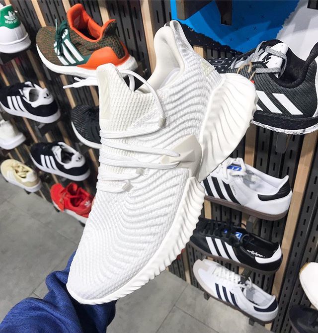 how to clean alphabounce white
