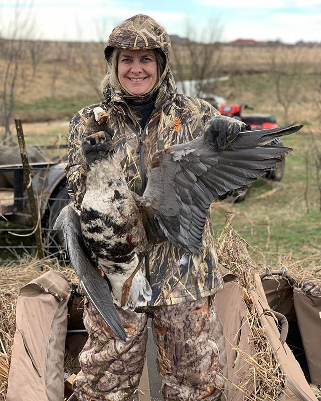SPORTSMANchnl's tweet photo. "Had the opportunity to take out a first time hunter this past weekend and she harvested her first goose, a speck, with a BAND!!! - Womens Sporting Club #IAMSPORTSMAN #hunting #waterfowlhunting #firsttimehunter #outdoors
Let's hear about your first time success. https://t.co/lVZwwa68wM