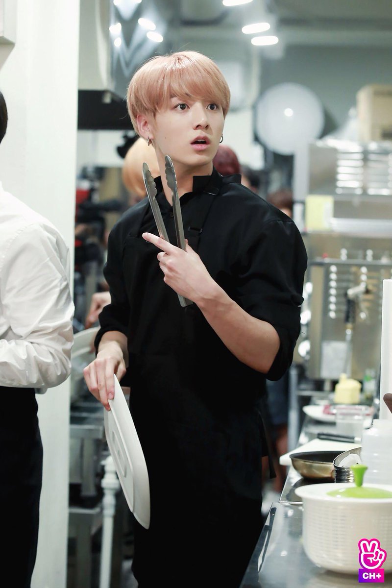 Seoul_ItalyBTS's tweet photo. #RunBTS EP 58 #BTS 
#VApp 📷[#FOTO]  #BTSCH+

Foto #preview dell'episodio di oggi di Run BTS

#Maknaeline #JIMIN
#V #JUNGKOOK #Taehyung 08-01-19 https://t.co/XOqNK5tIfd