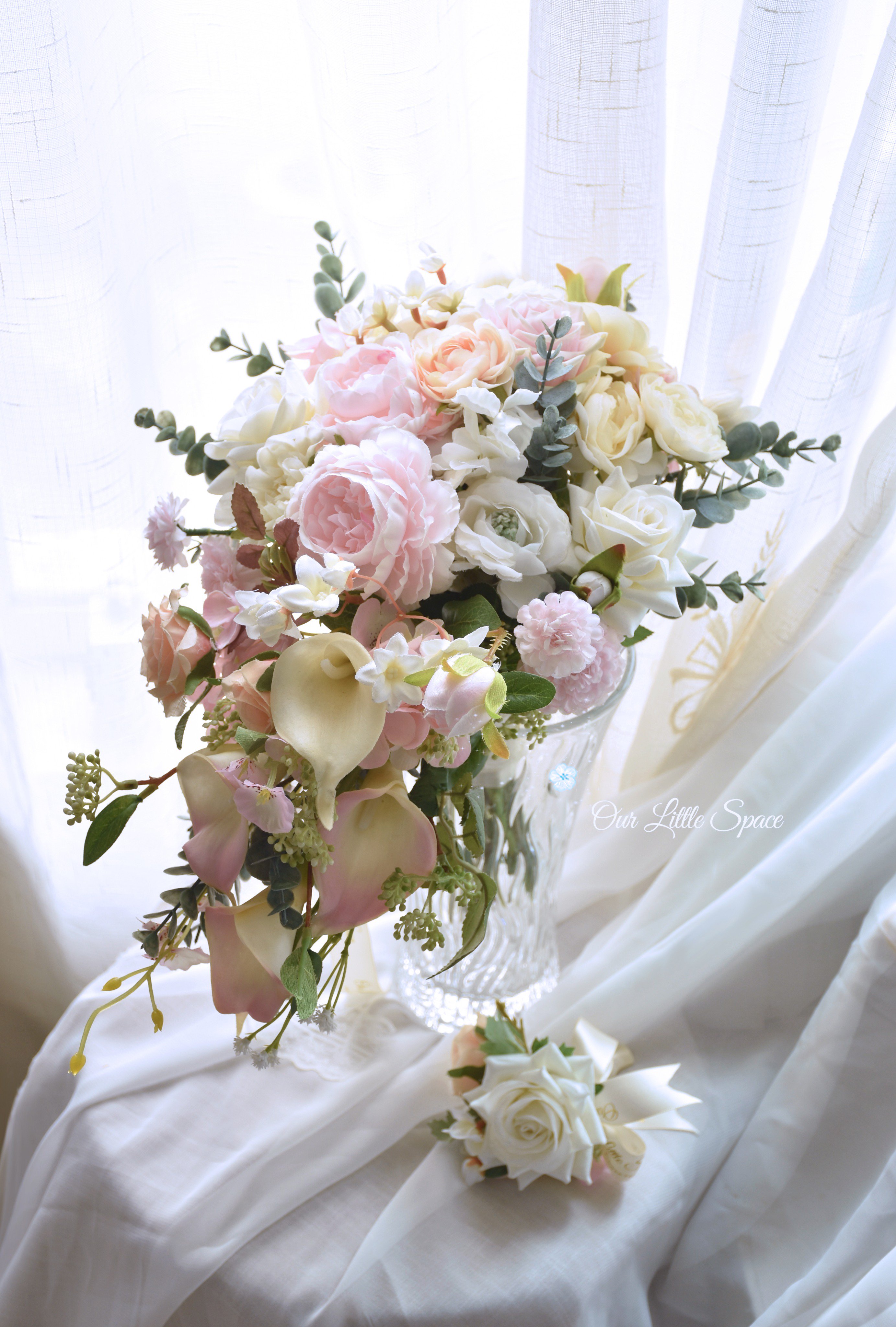 Ourlittlespace T Co mfn9ldy5 Cascadingbouquet Wedding Weddingplanner Florist Bridal Flowershop Flowerbouquet Bouquet Bridalbouquet Silkflower Tailormade Weddingdreams Weddingflowerideas 花嫁 結婚 結婚式 結婚式準備