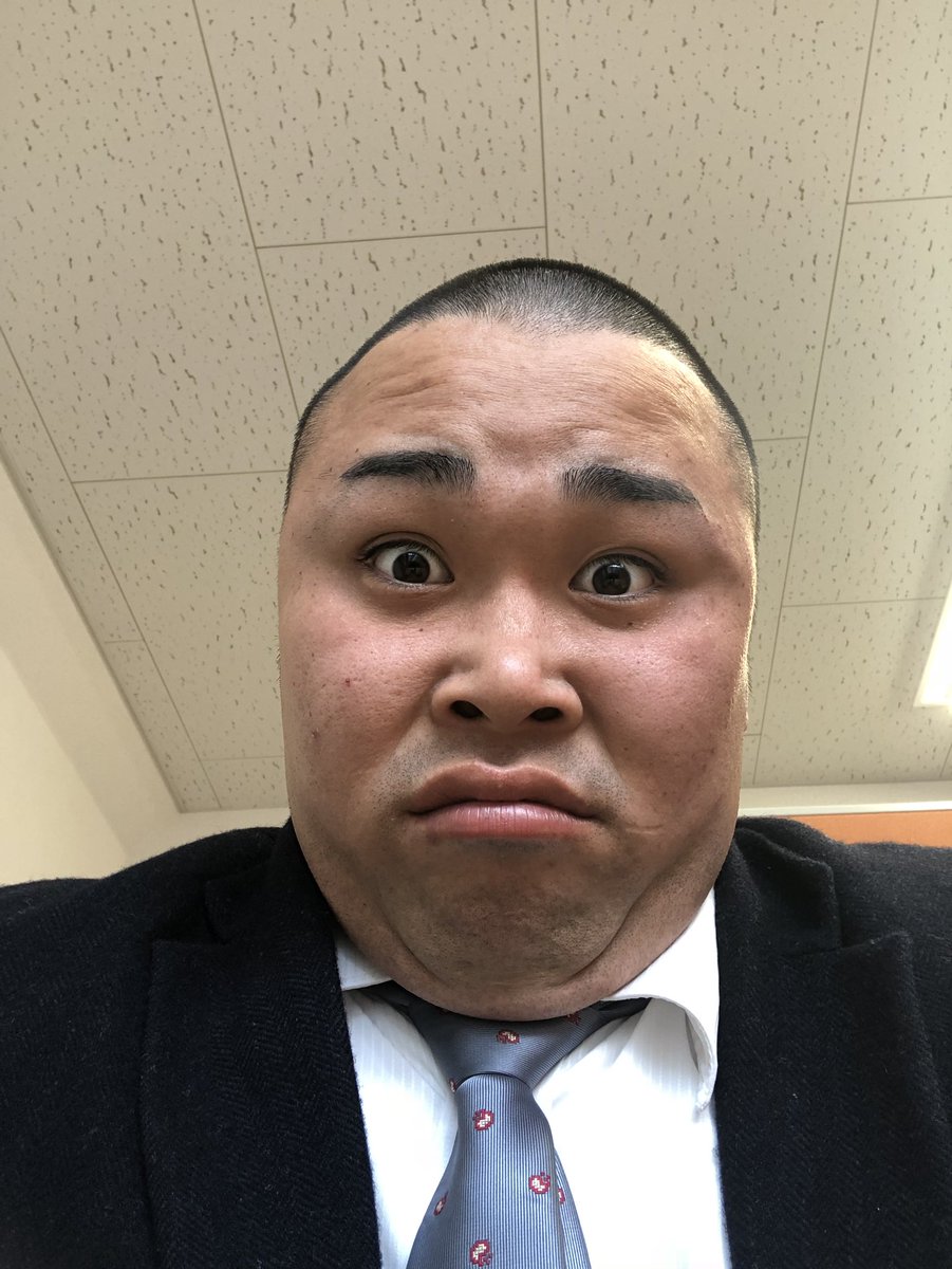 【号外】
私が4年ぶり288回目の丸坊主を記録。
これで自身が4年前に樹立した287回目の丸坊主自己新記録を塗り替えた。
記念すべき3000回目のメモリアル坊主まで残り2712回まで迫った。