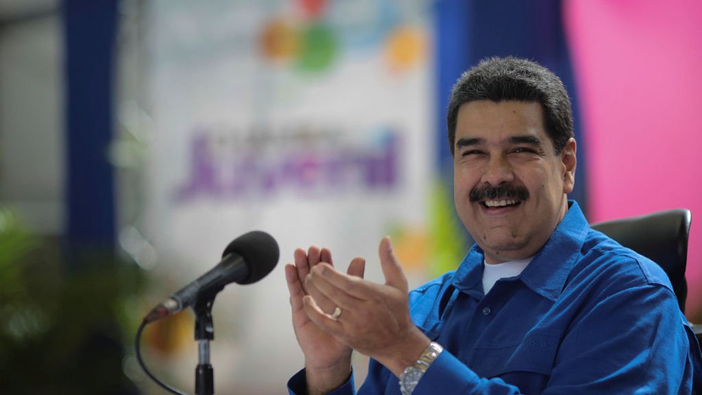 ELOYSULBARAN's tweet photo. Somos una fuerza espiritual, social, moral, política e ideológica, que existe en cada rincón de la Patria. ¡Decidimos nuestro destino y lo haremos respetar!
#VenezuelaDefiendeSuSoberanía https://t.co/tpXR69c9oN