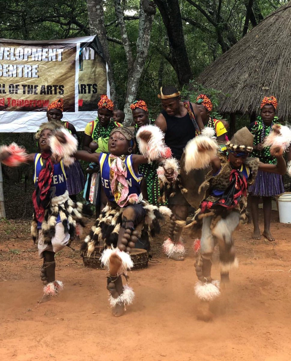 tourismzimbabwe's tweet photo. Ndau Festival of the Arts in #ChipingeDistrict promoting peace, understanding &amp; friendship with our tourists. 
#CulturalTourism #RichHistoryAndHeritage #BangiraVillage #Chikore #PhillipKusasa
Credit: eastern_highlands https://t.co/YMZ9bdhgLS