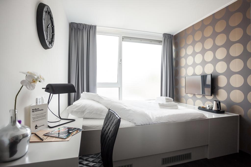Stravinsky tweet media