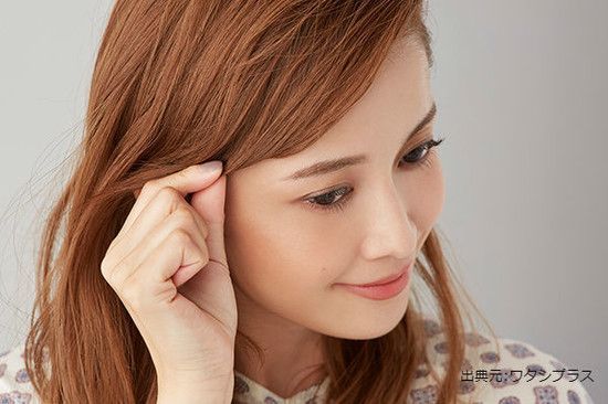 Cosme公式 アットコスメ 前髪が崩れるのが嫌 うっとうしい を解決 プロが教える伸ばしかけ前髪の アレンジ方法 T Co Lwwv92rzq4 ピンの留め方やワックスのつけ方がポイント 前髪アレンジ ヘアアレンジ
