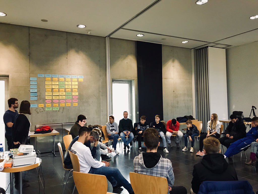 zafarsaydaliev's tweet photo. Die Kids sind begeistert dabei bei @CGEErfurt mit @MeetEdison und selbstgebautem und programmierten roboter im #ejbw #weimar #robotik #robotics #codeandyouth @codeandyouth @Devoxx4KidsTh @EUErasmusPlus @jugend_f_europa https://t.co/5YcRG8JvGl