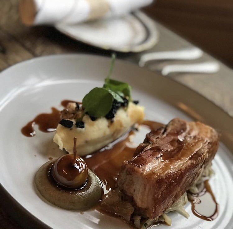 Roast pork belly, apple and mustard mash, black pudding and hazelnut. The most delicious plate of pork👌🏽