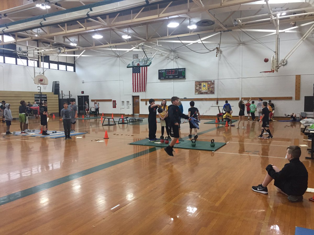 HTSD_Reynolds's tweet photo. Fitness circuits this week in the gym! @WeAreHTSD @Jewell_RMS https://t.co/zv3pDucUJK
