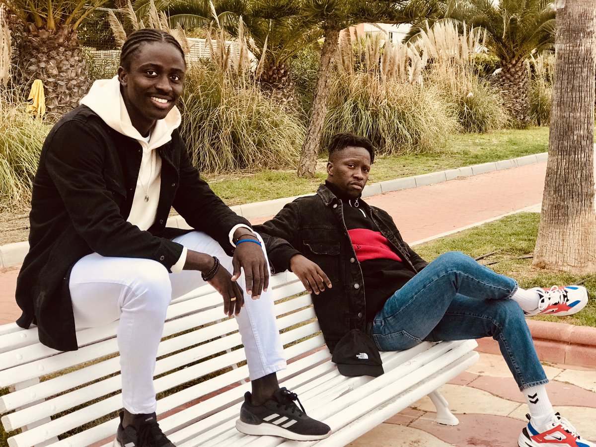 neto_official12's tweet photo. “La vida, rica, no es más que una trama de coincidencias”
@neto_official12
#netolifestyle #menoftoday #modelswanted #almeria #senegal #guineabissau #cultivatuvida #amistad #picoftheday https://t.co/LtMLreXacH