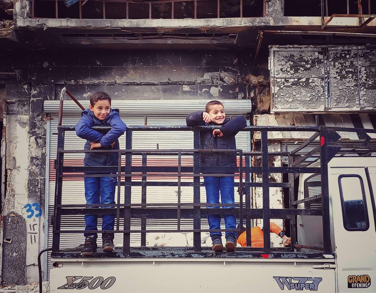 #syria #syrianarabrepublic #homs
#children #boys #smile #innocence #transportation #car #crisis #war #devastation #streetstory #streetstyle #streetmagazines #streetphoto #streetphotography #photography #mobilecamera #pocophone