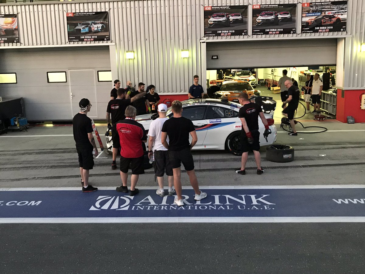 Century_Msport's tweet image. Pit stop practice and headlight checks!

#teamcentury #thisisendurance #24hseries #bmwmotorsport #bmwcustomerracing