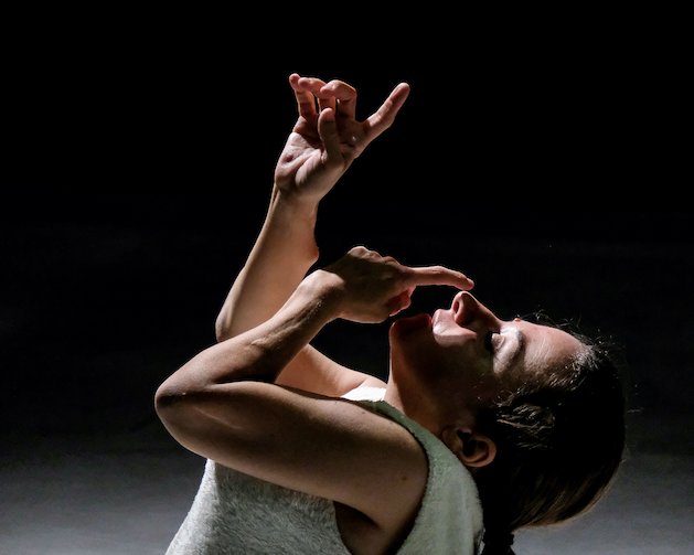 Romaeuropa's tweet photo. Ieri sera sono stati assegnati i #premiubu2018
Tra i premiati "Nachlass" di Rimini Protokoll come miglior spettacolo straniero presentato in Italia assieme a Short Theatre al #REf17 e Chiara Bersani come miglior attrice/performer under 35 e ospite al #REf18 con "Gentle Unicorn" https://t.co/EiMWhcZjGI