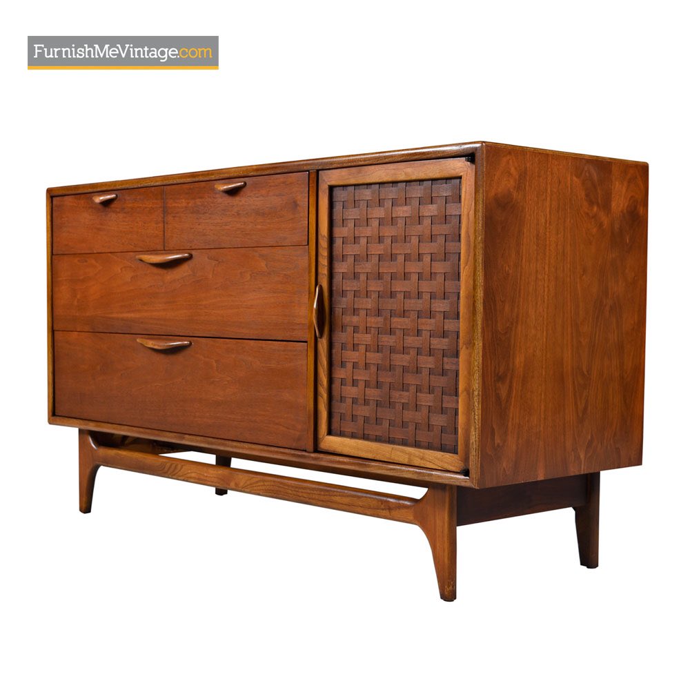 fmVintage's tweet image. New to the showroom: Refinished Lane Acclaim Perception credenza, $1,495
furnishmevintage.com/lane-perceptio…
#midcenturymodern #laneacclaim #midcenturycrdenza #laneperception #stpetersburgflorida