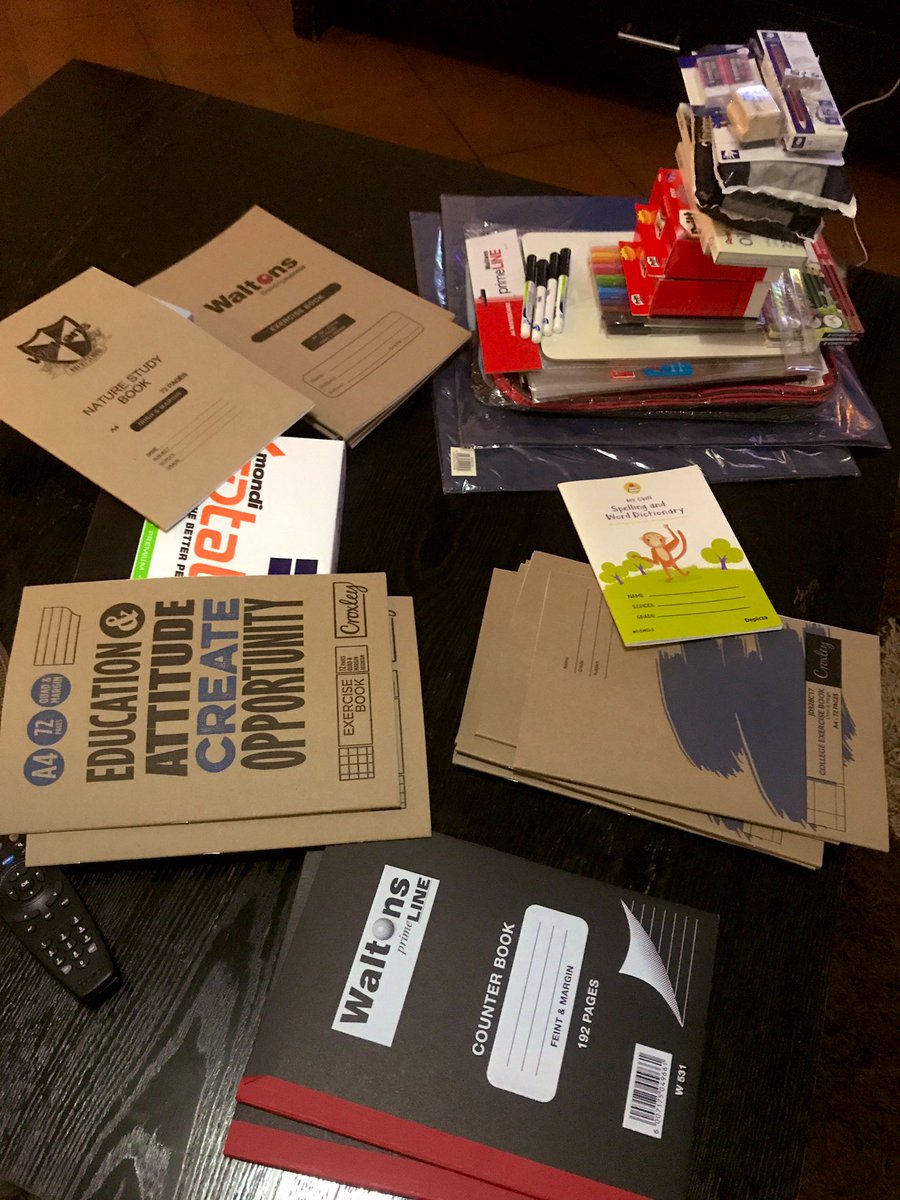 Max_Mofo's tweet image. Helang Is this person going to Grade 2 or college 🙄